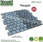 Running bond paver mesh back driveway